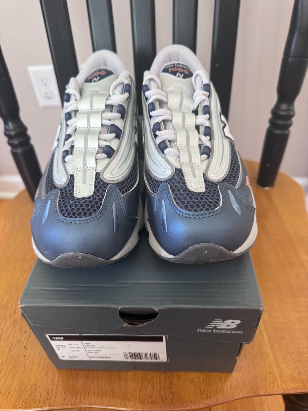 New Balance 1000 Kid’s Vintage Indigo, Light Silver Metallic, & Peach NIB 6Y